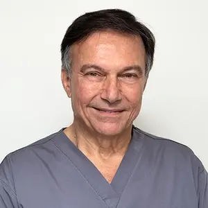 Dr George Calfas